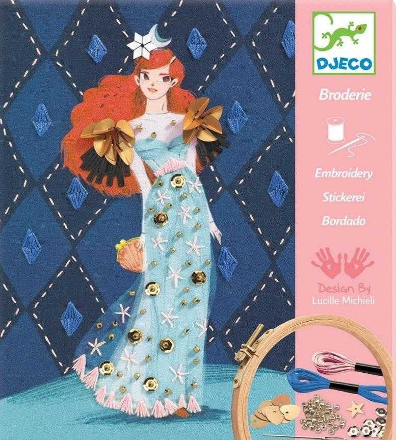 Atelier de Brodat  si cusut pentru fete Djeco Fashion Cocktail - invata sa cosi cu DJECO